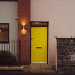Deluxe Near Cabot Circus W Parking Sleeps 5 브리스틀