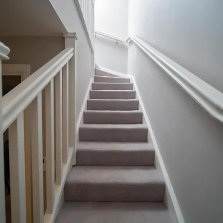 Сasa de vacaciones Deluxe Near Cabot Circus W Parking Sleeps 5 Bristol